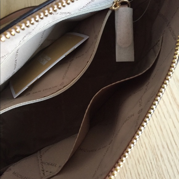 Michael Kors Cindy Rose Gold Dome Crossbody Bag - Picture 13 of 16